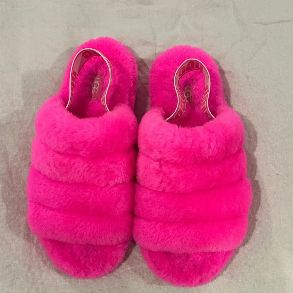 UGG Women's Vibrant Pink Fluffy Slippers - Picture 1 of 3